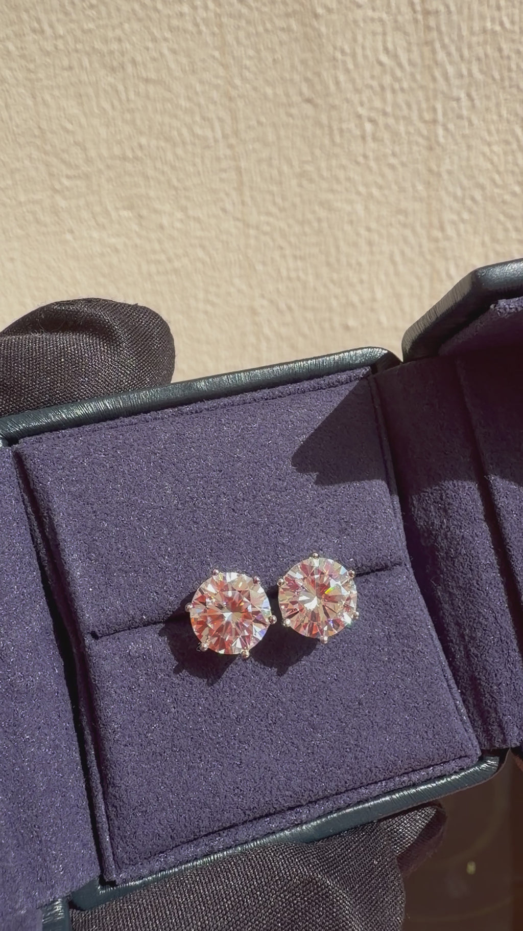 Lumi Solitaire Studs